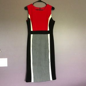 Sleeveless red/black/white dress